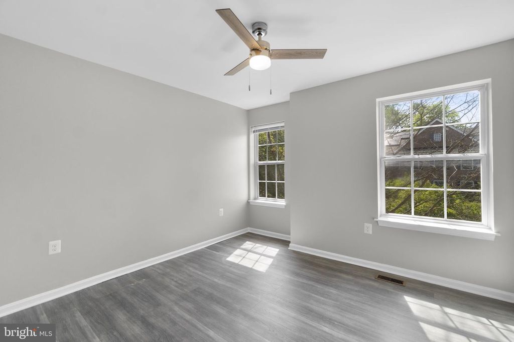 Image 22 of property listing at 7 AUGUSTUS WALLY CT #11, Reisterstown, MD 21136