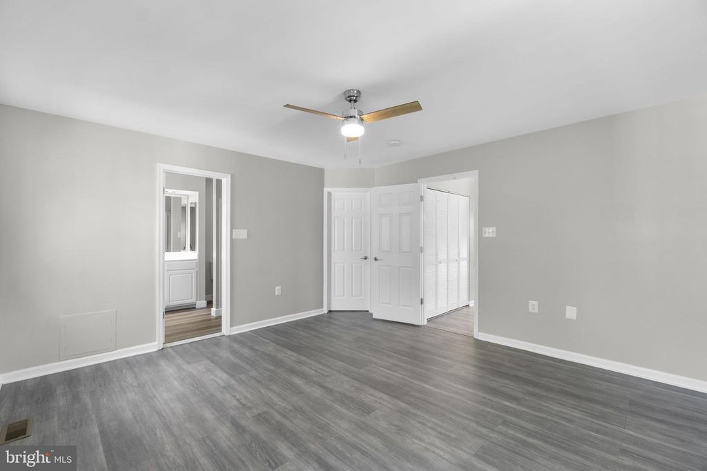 Image 27 of property listing at 7 AUGUSTUS WALLY CT #11, Reisterstown, MD 21136