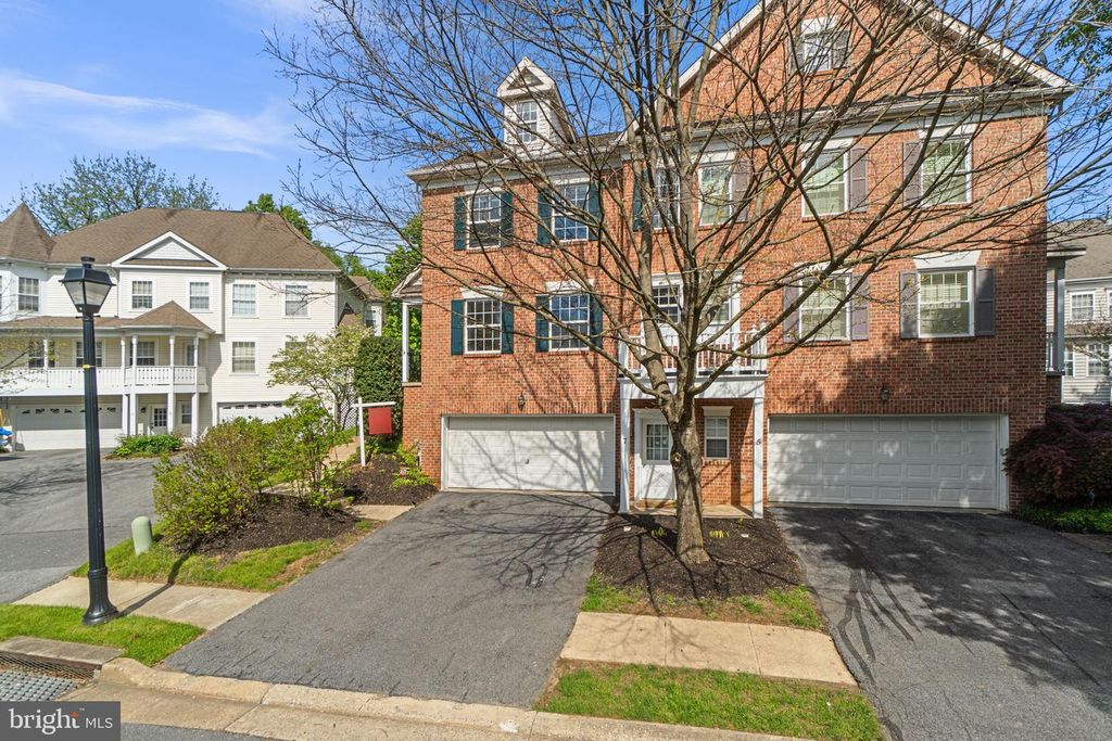 Image 3 of property listing at 7 AUGUSTUS WALLY CT #11, Reisterstown, MD 21136