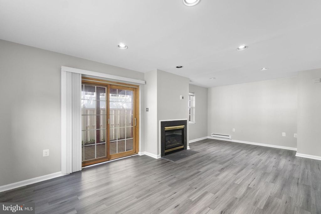 Image 34 of property listing at 7 AUGUSTUS WALLY CT #11, Reisterstown, MD 21136