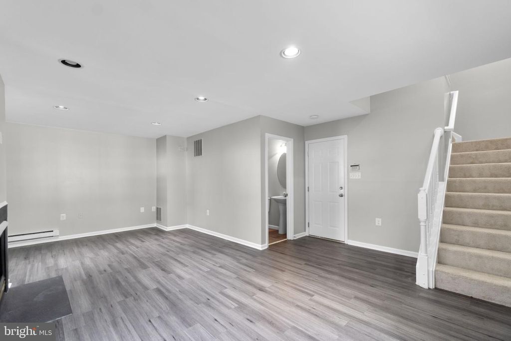 Image 35 of property listing at 7 AUGUSTUS WALLY CT #11, Reisterstown, MD 21136