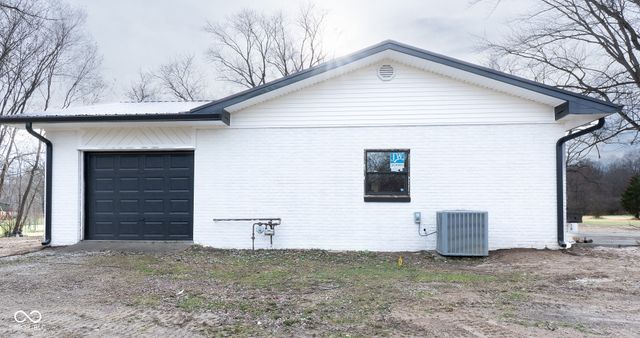 3275 N Maple Turn Lane, Martinsville, IN 46151