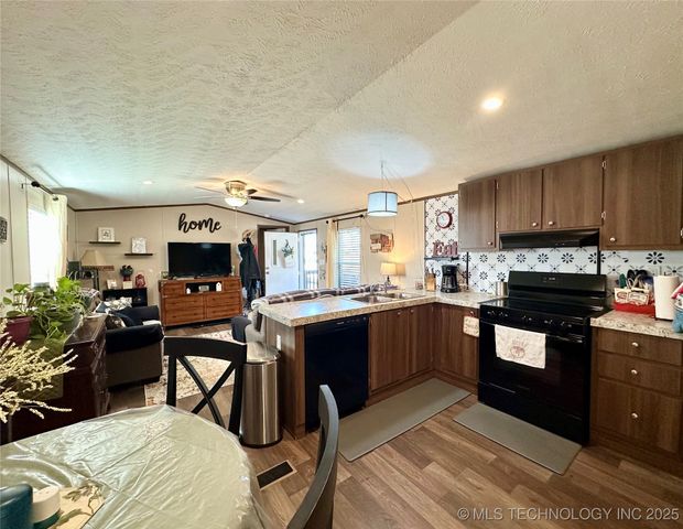 114155 S 4205 Road, Checotah, OK 74426