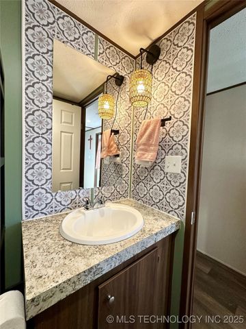 114155 S 4205 Road, Checotah, OK 74426