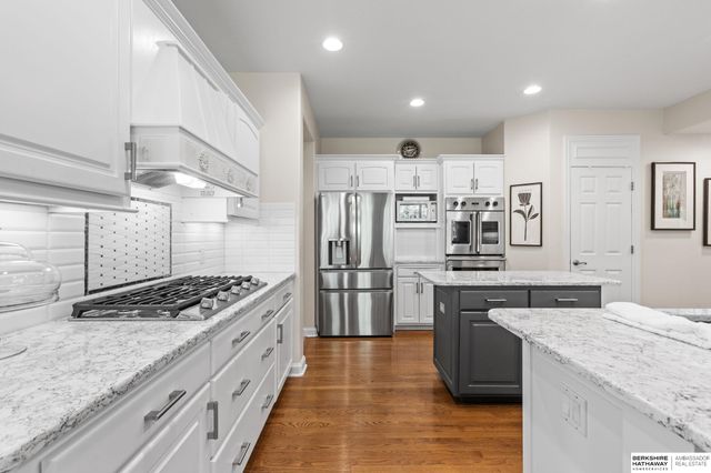 2233 N 161st Street, Omaha, NE 68116