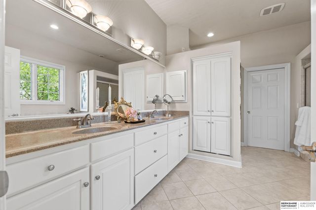 2233 N 161st Street, Omaha, NE 68116