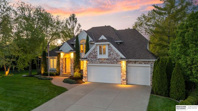 2233 N 161st Street, Omaha, NE 68116