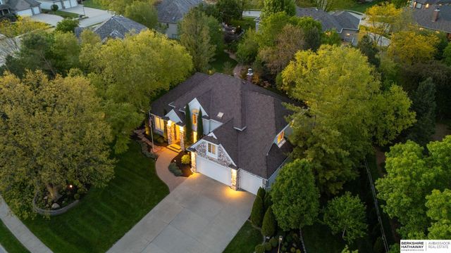 2233 N 161st Street, Omaha, NE 68116