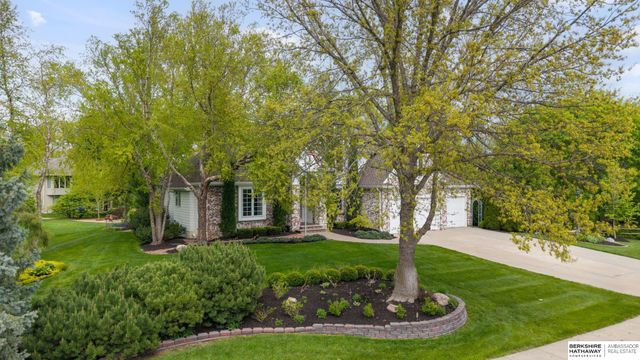 2233 N 161st Street, Omaha, NE 68116