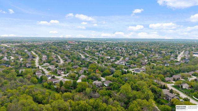 2233 N 161st Street, Omaha, NE 68116