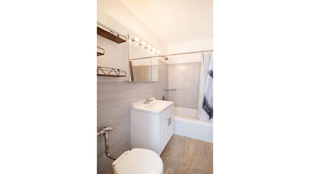 515 E 7th St Apt W6, New York City, NY 11218