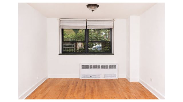 515 E 7th St Apt W6, New York City, NY 11218