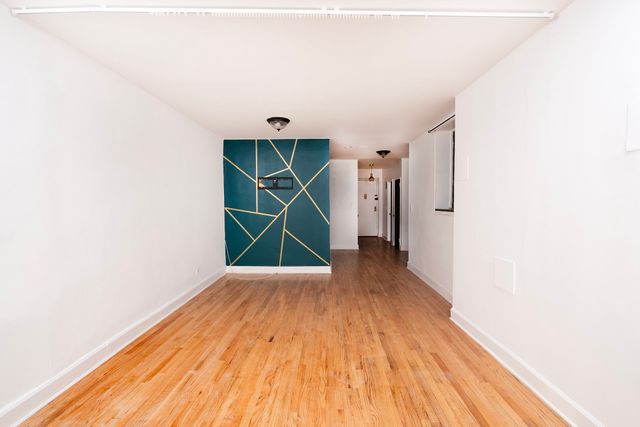 515 E 7th St Apt W6, New York City, NY 11218