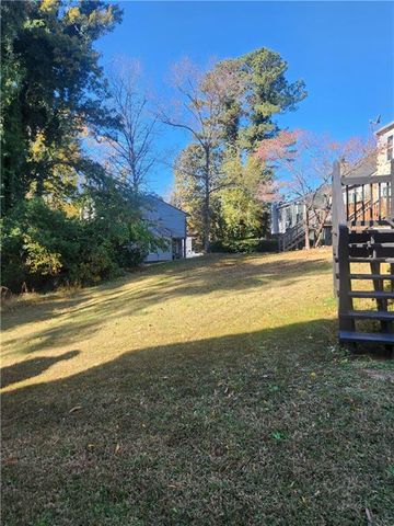 1279 Ridgecrest SE Lane, Smyrna, GA 30080