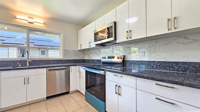 95-720 Lewanuu Street, Mililani, HI 96789