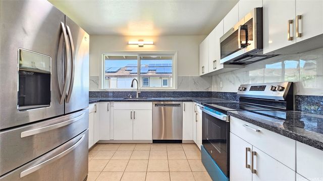 95-720 Lewanuu Street, Mililani, HI 96789