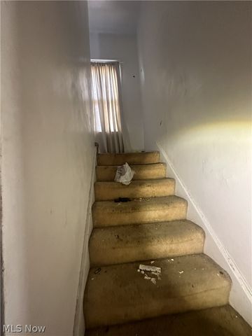 23 E Boston Avenue, Youngstown, OH 44507