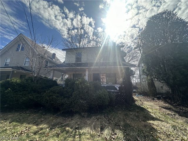 23 E Boston Avenue, Youngstown, OH 44507