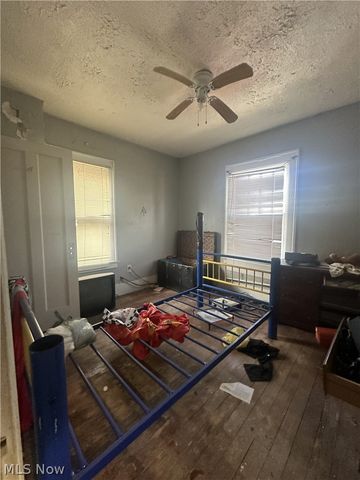 23 E Boston Avenue, Youngstown, OH 44507