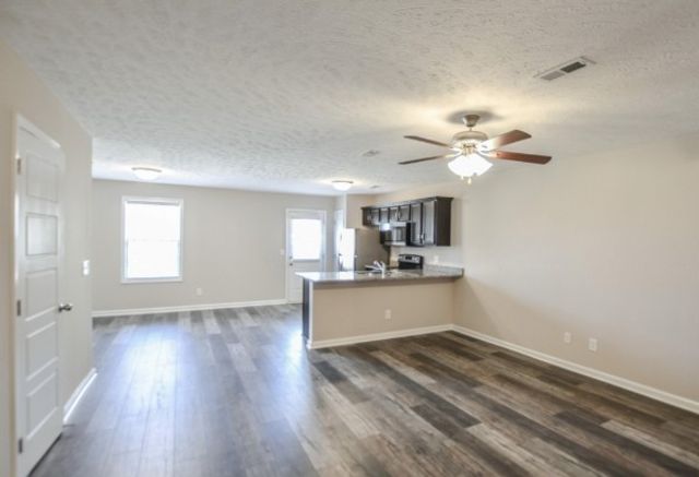 125 Melbourne Dr Apt C, Clarksville, TN 37043