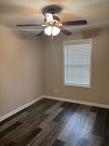 125 Melbourne Dr Apt C, Clarksville, TN 37043