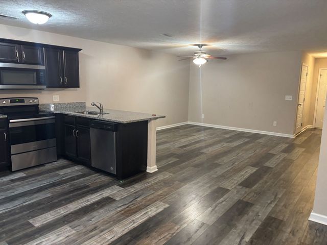125 Melbourne Dr Apt C, Clarksville, TN 37043