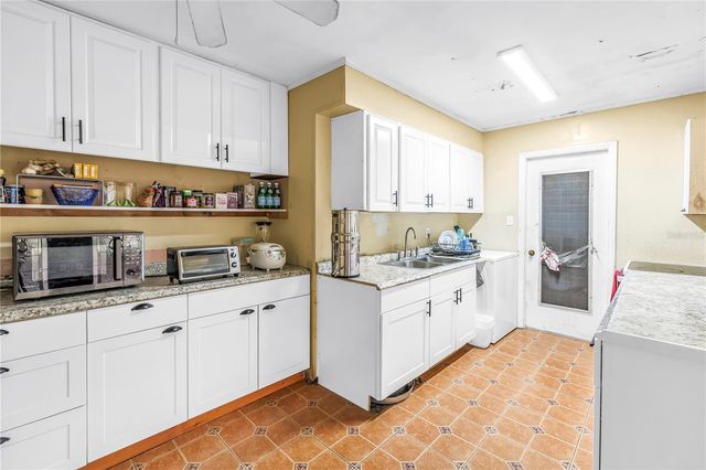 2334 PROSPECT STREET, Sarasota, FL 34239