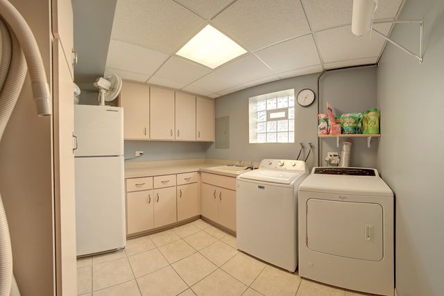9300 Austin Avenue, Oak Lawn, IL 60453
