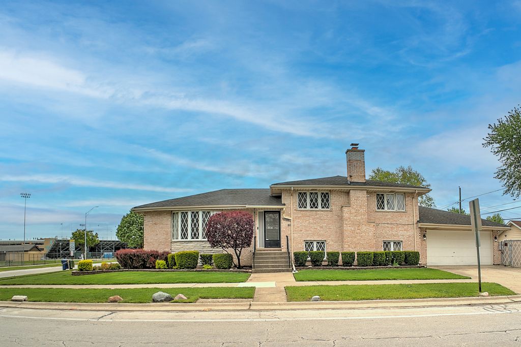 9300 Austin Avenue, Oak Lawn, IL 60453