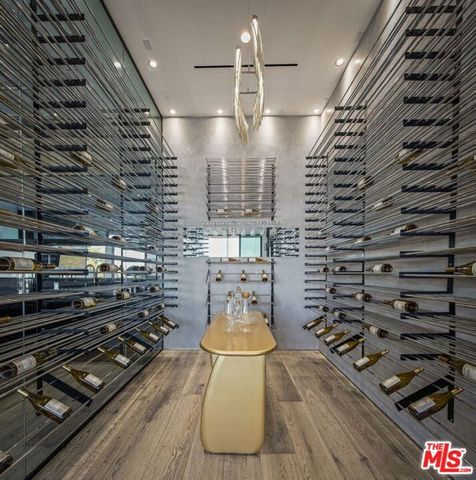 2304 Donella Circle, Los Angeles, CA 90077