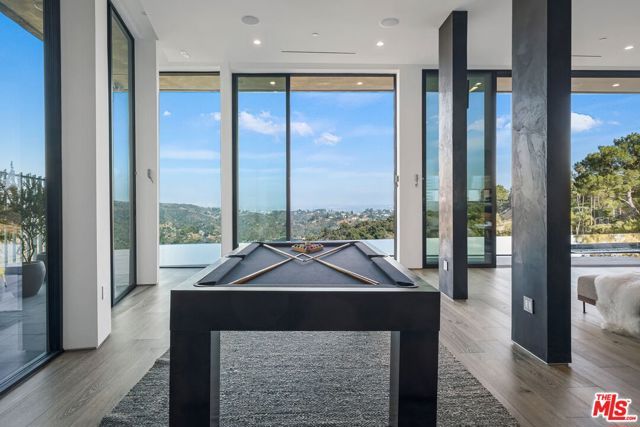 2304 Donella Circle, Los Angeles, CA 90077