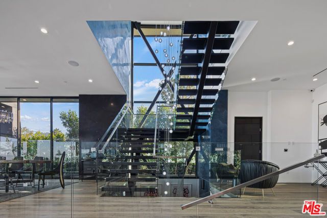 2304 Donella Circle, Los Angeles, CA 90077