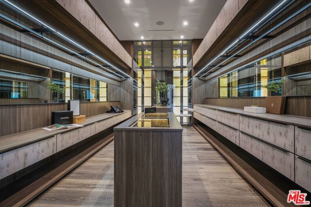 2304 Donella Circle, Los Angeles, CA 90077