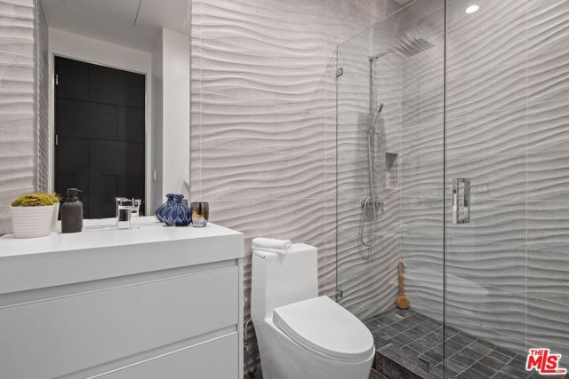 2304 Donella Circle, Los Angeles, CA 90077