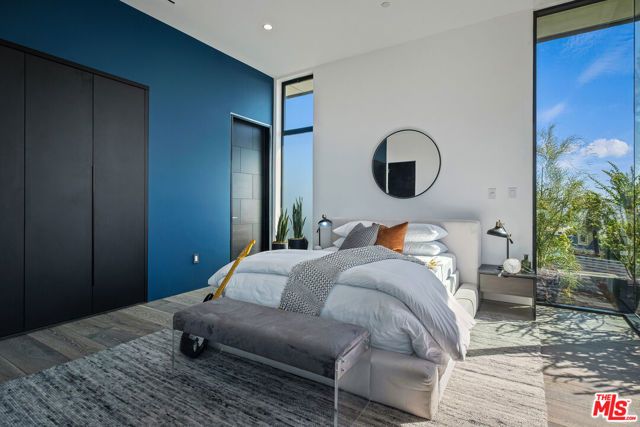 2304 Donella Circle, Los Angeles, CA 90077