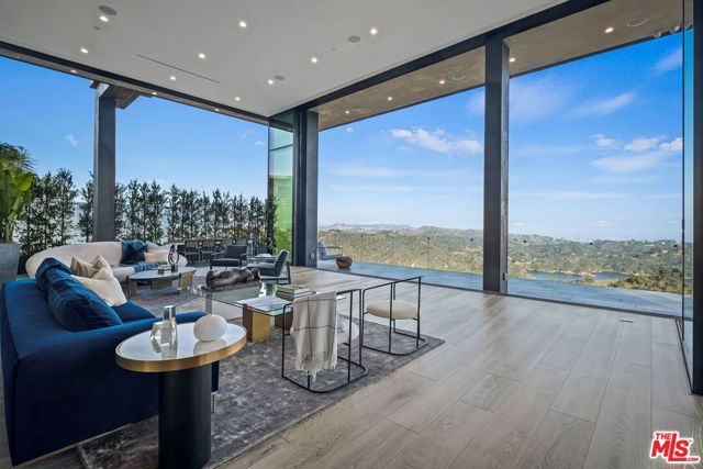 2304 Donella Circle, Los Angeles, CA 90077