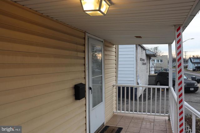 410 WINTERS LN, Catonsville, MD 21228