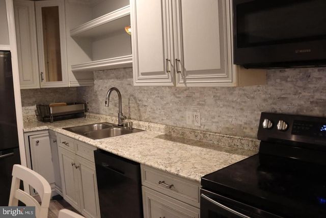 410 WINTERS LN, Catonsville, MD 21228