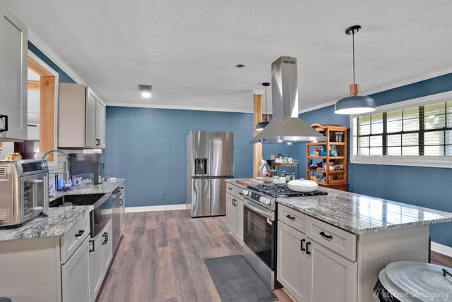 1100 Chipper Lane, Keithville, LA 71047