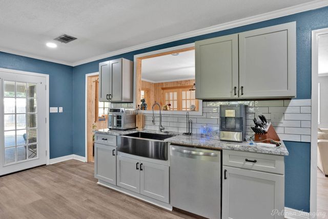 1100 Chipper Lane, Keithville, LA 71047