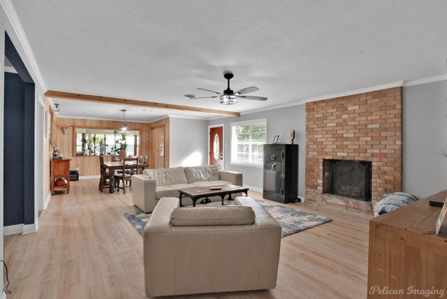 1100 Chipper Lane, Keithville, LA 71047