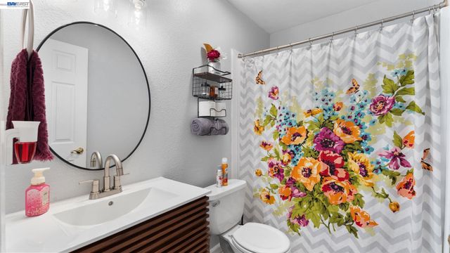 1143 Bedford, Vacaville, CA 95687