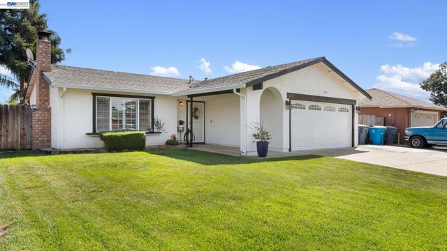 1143 Bedford, Vacaville, CA 95687