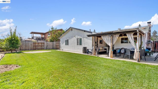 1143 Bedford, Vacaville, CA 95687