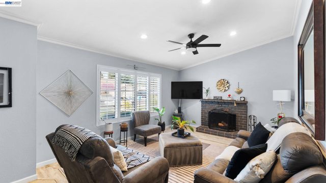 1143 Bedford, Vacaville, CA 95687