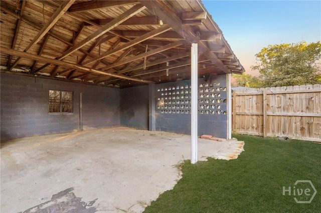 2110 Louisiana Avenue, Savannah, GA 31404