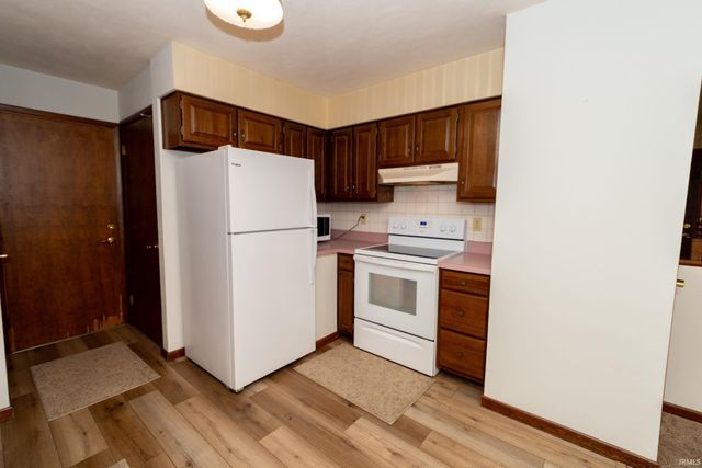 821 Greenmount Court, Mishawaka, IN 46544