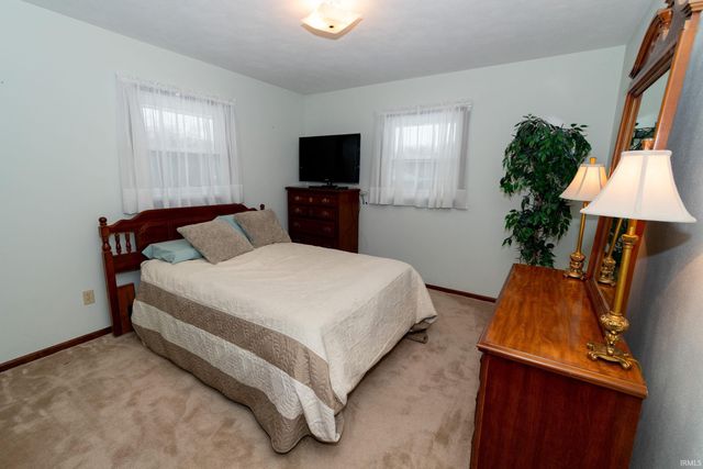 821 Greenmount Court, Mishawaka, IN 46544