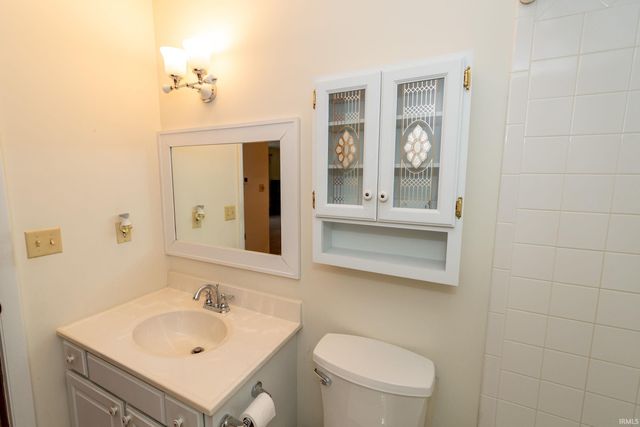 821 Greenmount Court, Mishawaka, IN 46544