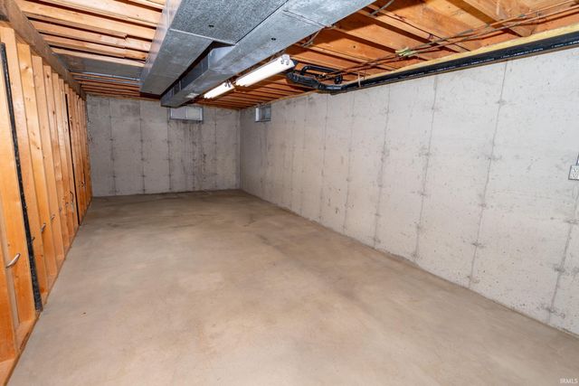 821 Greenmount Court, Mishawaka, IN 46544